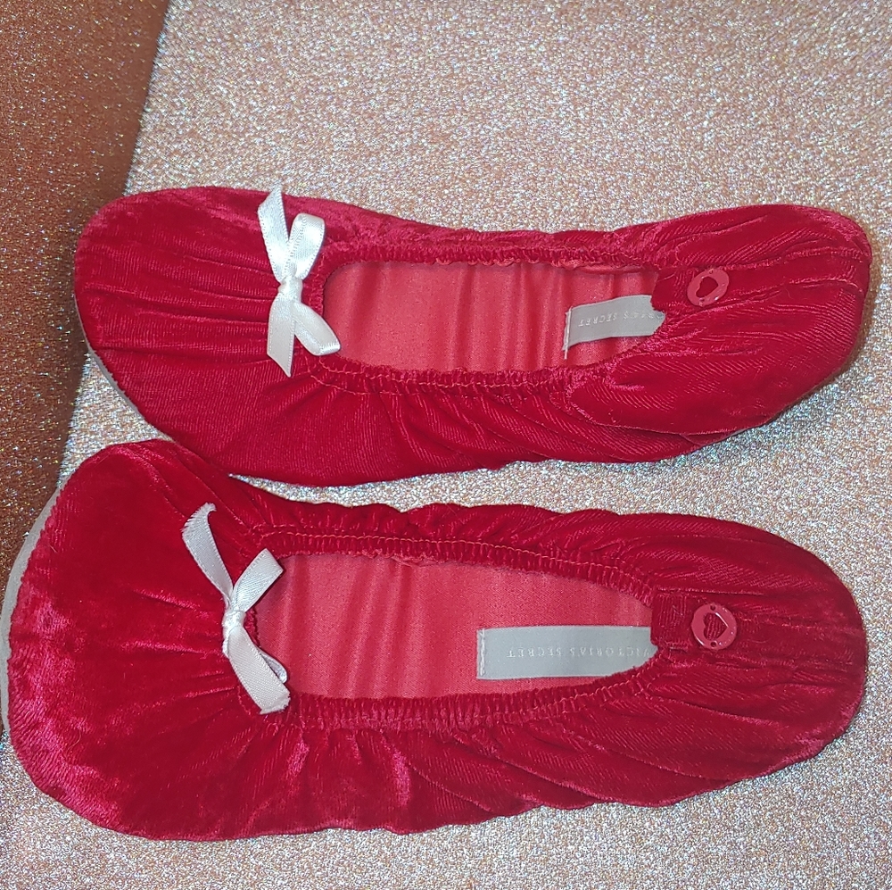 Victoria's Secret Red Velvet Slippers Ballet Flat Slippers Christmas 7 7.5 8